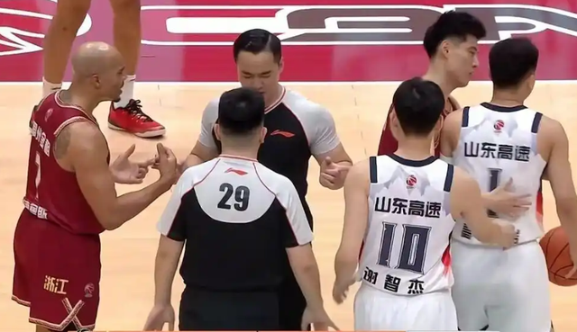开云入口-山东男篮23分惨败浙江稠州，心凉了，邱彪或已对球队失去控制